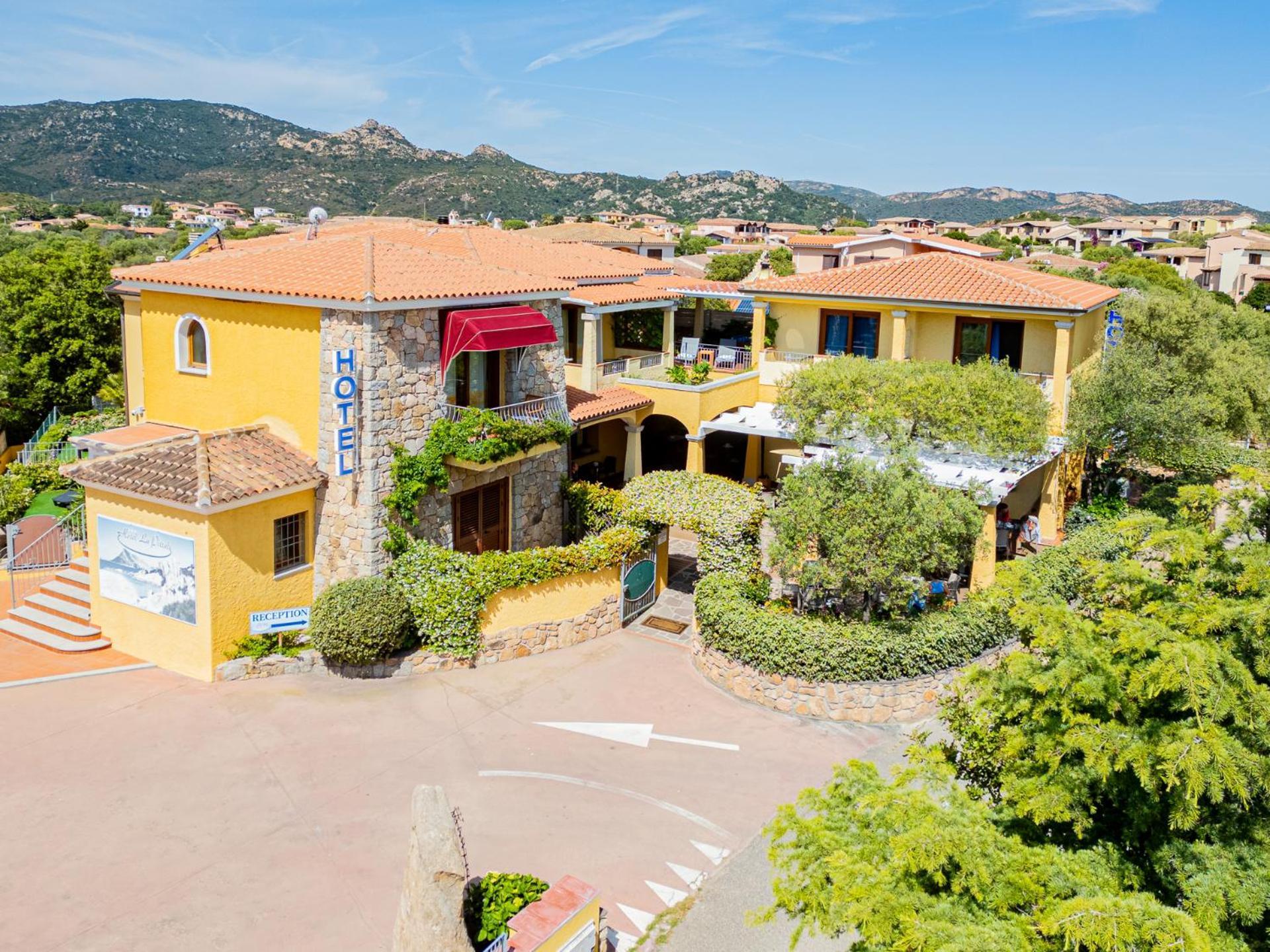 Hotel Lu Pitrali San Teodoro  Exterior foto