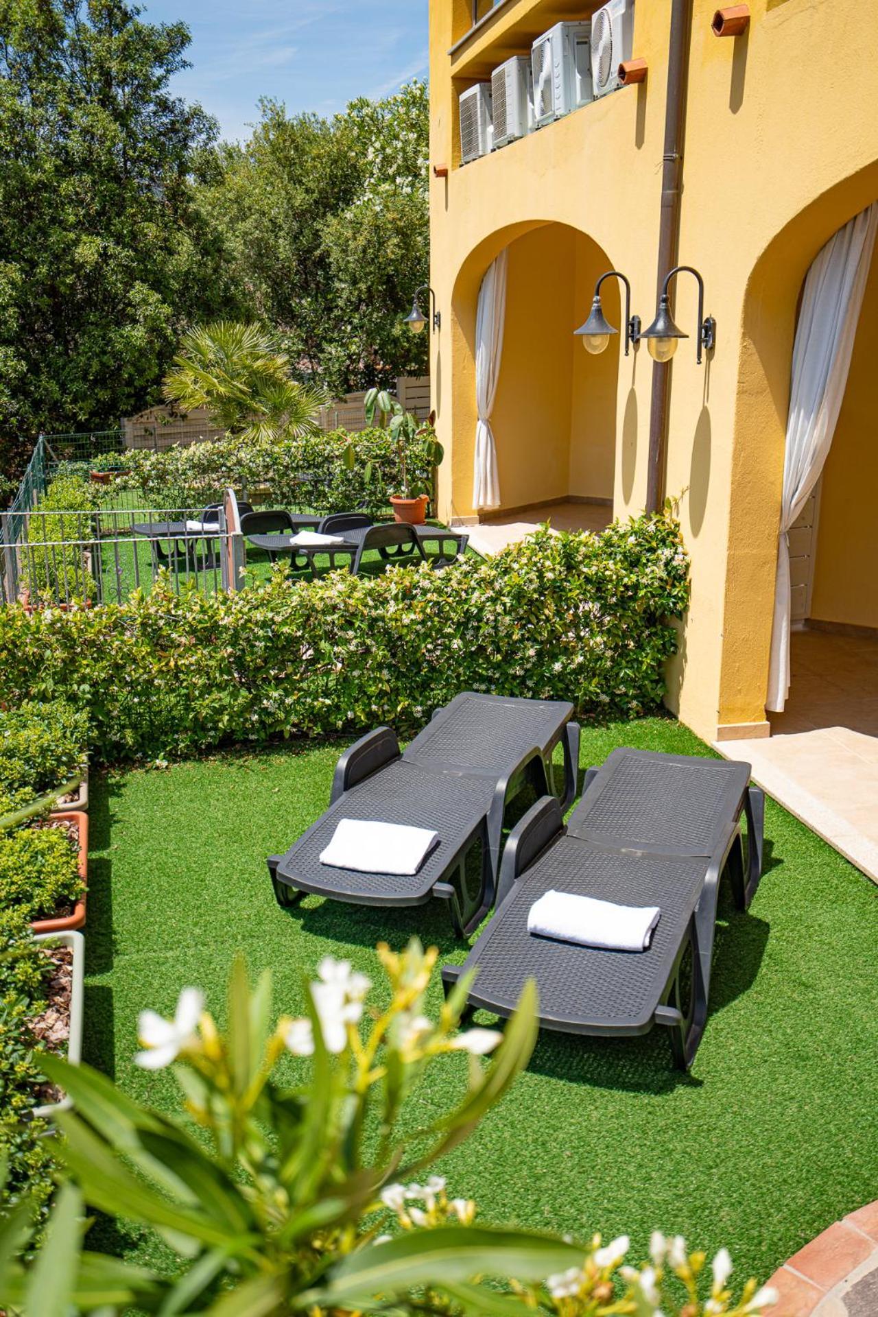 Hotel Lu Pitrali San Teodoro  Exterior foto